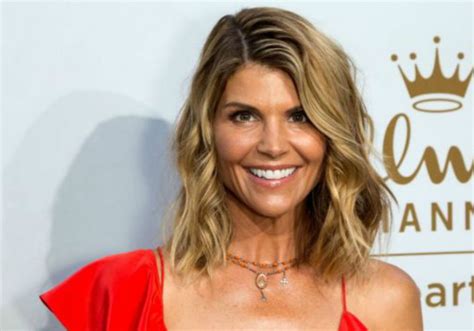 Lori Loughlin S Shocking Net Worth Revealed Amid College Admissions Scandal Celebrity Insider