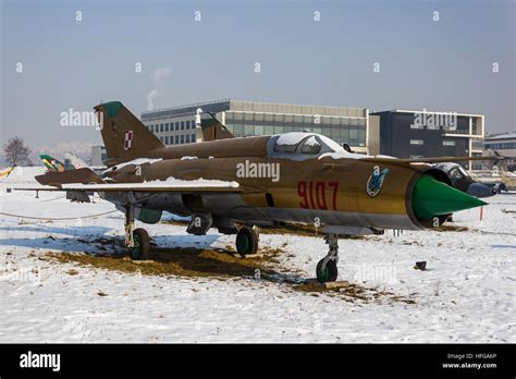 Mikoyan Gurevich Mig 21 Nato Reporting Name Hi Res Stock Photography And Images Alamy