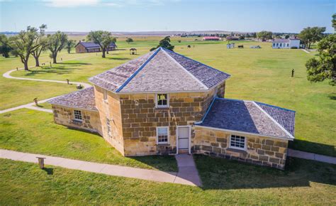 5 Kansas Forts