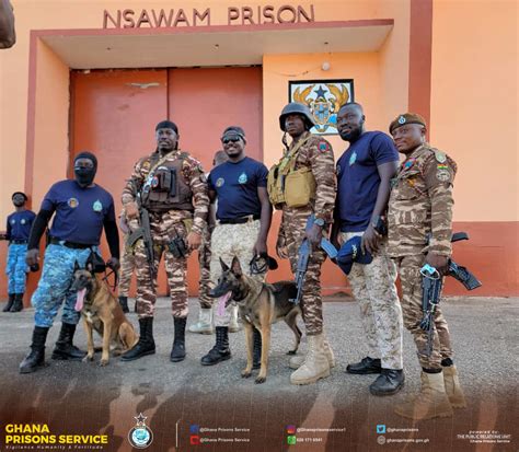 Nacoc Prisons Embarks On A Search At Nsawam Prison Ghana Prisons Service