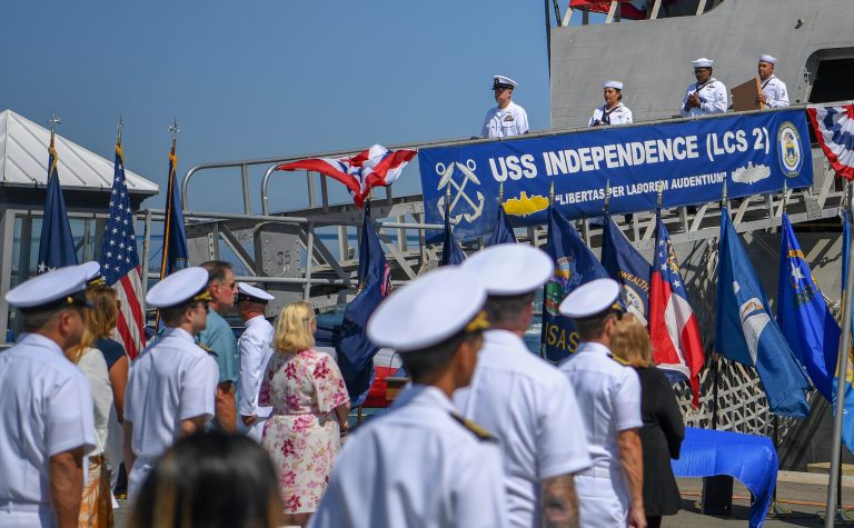 Navy Quietly Decommissions Littoral Combat Ship Independence Usni News