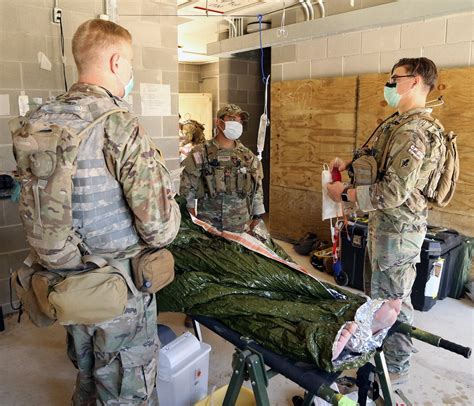 New Medcoe Combat Paramedic Program Class Graduates Joint Base San