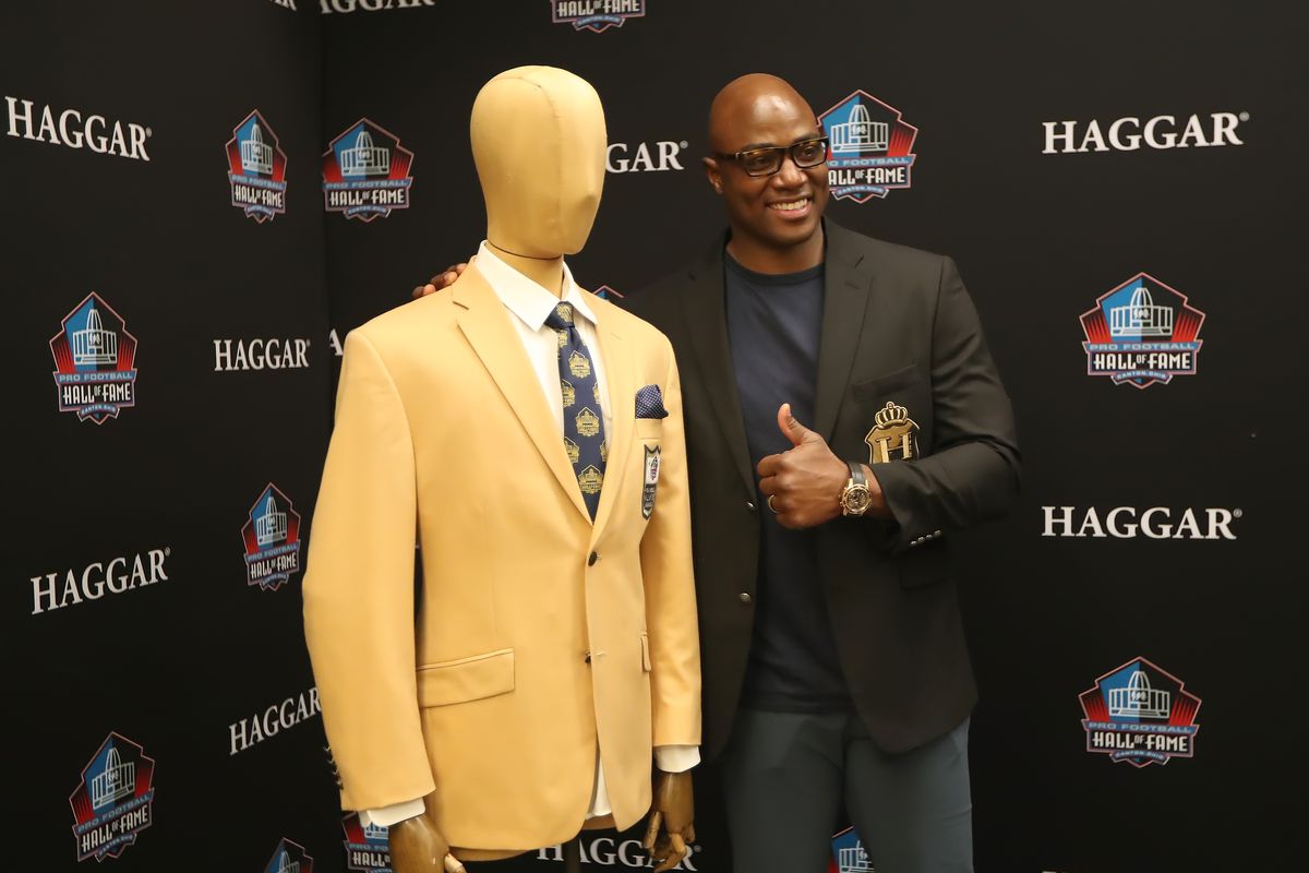 Nfl Hall Of Fame Game Former Cowboys Demarcus Ware Welcomes Nfl Football Back With Rough