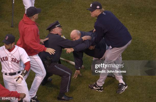 Pedro Martinez Don Zimmer Photos And Premium High Res Pictures Getty Images