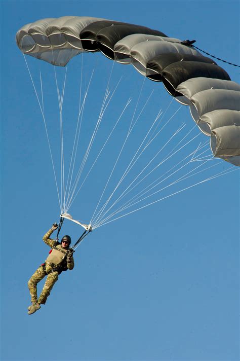 Photos Sere Jump Training Air Mobility Command Article Display