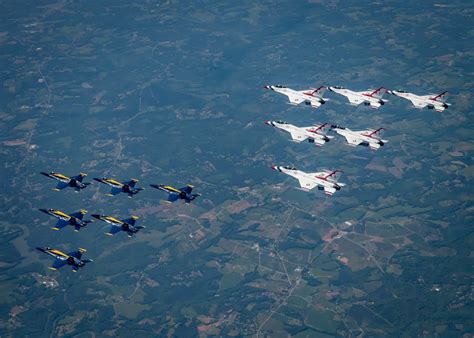 Pics Navy Blue Angels Air Force Thunderbirds Form First Ever Amp 39 Super Delta Amp 39 Formation