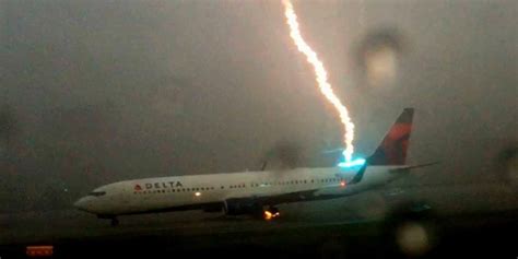 Plane Hit By Lightning Yesterday