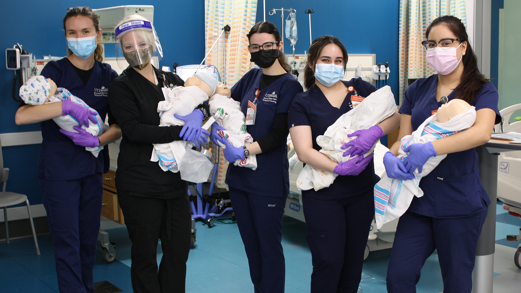 Resuscitation Course Prepares Bsn Students For Nicu Roles Son News The University Of Texas