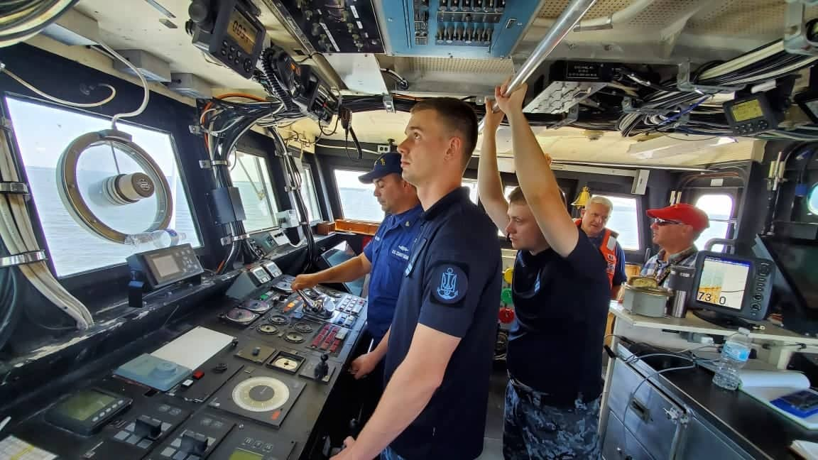 Retired U S Coast Guard Cutters Arrive In Odessa To Join Ukrainian Navy Usni News