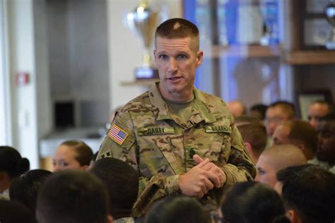 Sma Dailey S Top 10 Leadership Tips For Sergeants Major