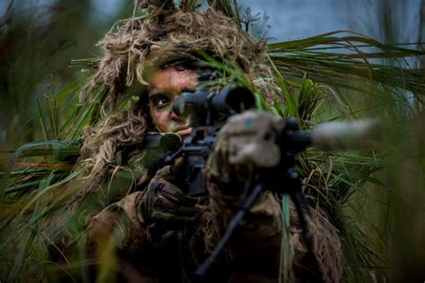 Snipers Test Improved Ghillie Suit Article The United States Army