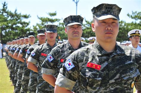 South Korean Marines In Formation 2000 X 1330 R Militaryporn