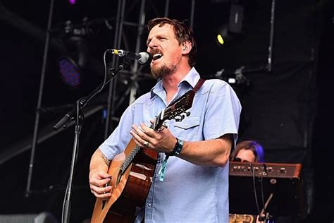 Sturgill Simpson S A Sailor S Guide To Earth Wins Best Country Album At The 2017 Grammy Awards