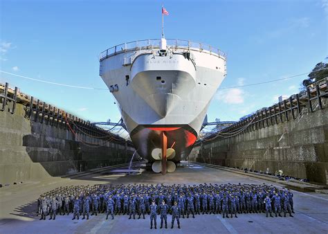 Take A Rare Glimpse Inside The Navy S Massive Blue Ridge Class Command Ships