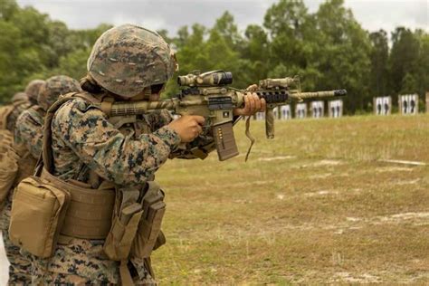 The Marine Corps Is Changing How Marines Qualify On The Rifle Range