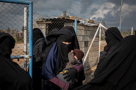 The Open Air Prison For Isis Supporters And Victims The New Yorker