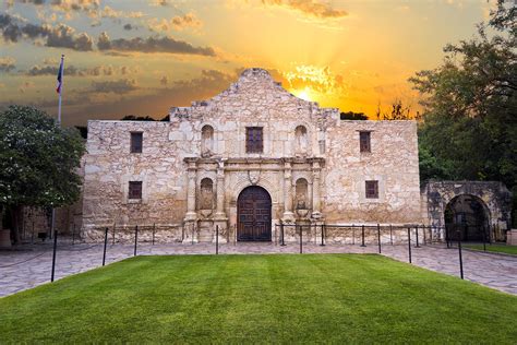 Things You Need To Know Before Visiting The Alamo Mission In San Antonio Texas