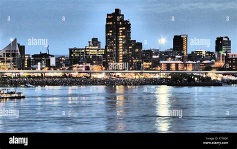 Thunder Over Louisville Skyline On The Ohio River Stock Photo Alamy