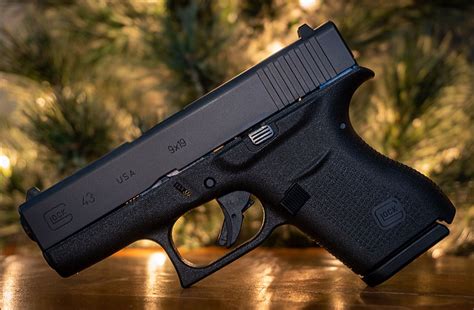 Top 10 Best Glocks For Concealed Carry 2021