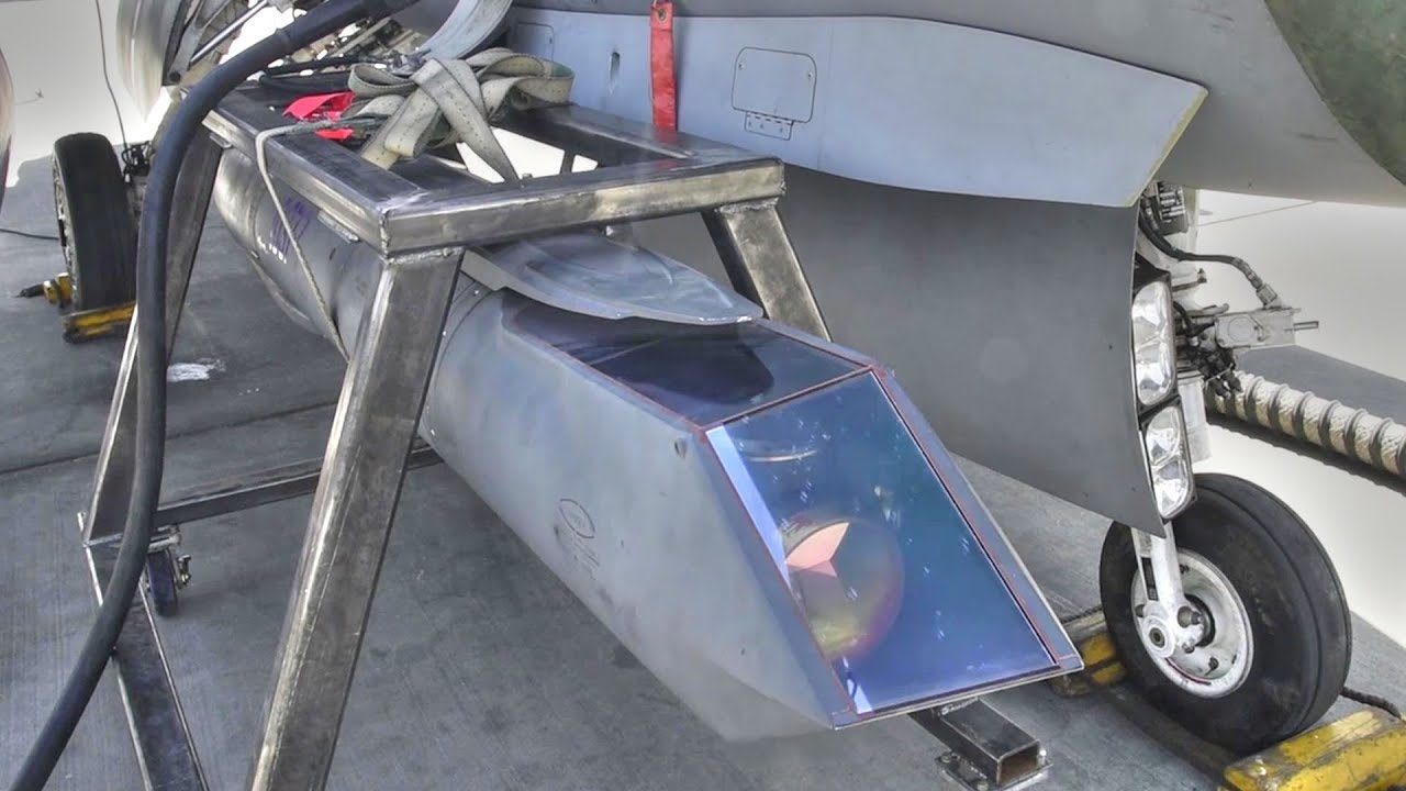 Up Close Look Of F 16 S Targeting Pod Sniper Advanced Targeting Pod