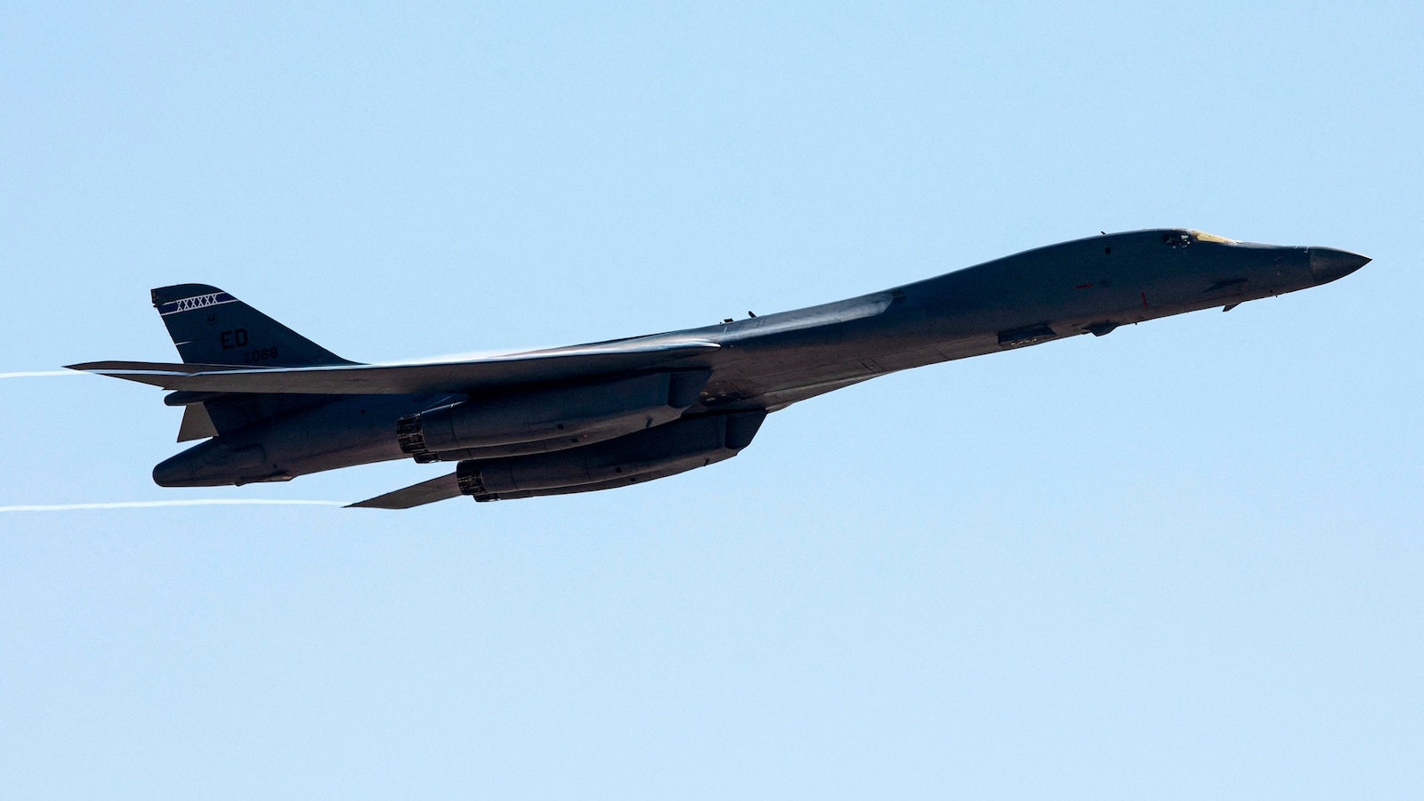 Us Air Force B1 Bomber-4