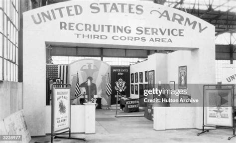 Us Army Recruiting Station Photos And Premium High Res Pictures Getty