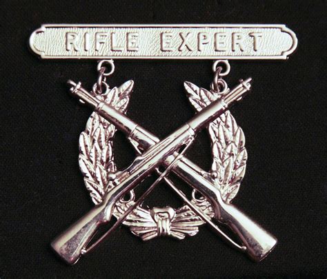 Us Marine Corps Usmc Rifle Expert Badge Gun Pin