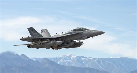 5 Facts About US Navy EA-18G Growler