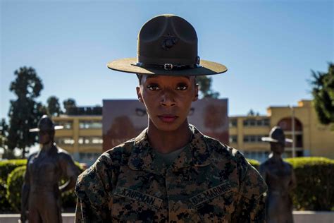 Usmc Life First Female Marine Drill Instructors Graduate From An Integrated Course At San