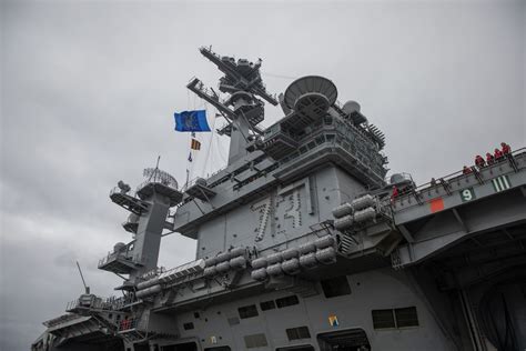 5 Ways USS George Washington CVN73 Impresses