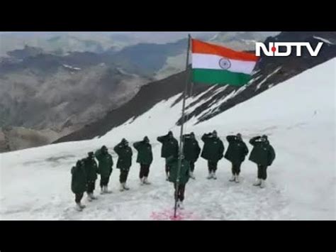 Video Indian Soldiers Raise The Flag In J Amp K Amp 39 S Gurez Cue Goosebumps