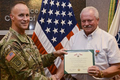 Vietnam Veteran Is Finally Presented Bronze Star Medal After 49 Years Article The United