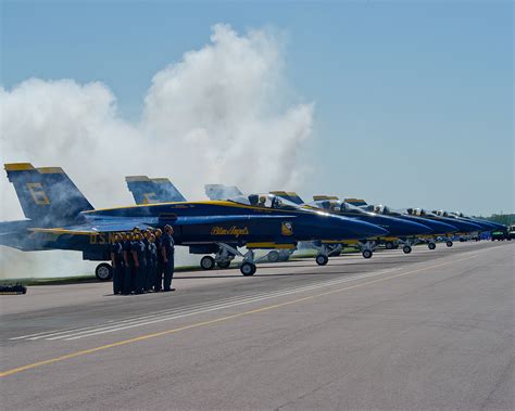 Visit Pensacola Announces The Navy S Blue Angels Homecoming Air Show