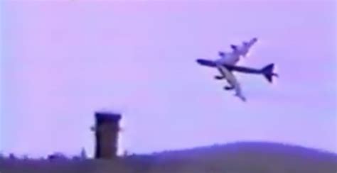 Watch Footage Of The Tragic 1994 B 52 Crash At Fairchild Air Force Base Washington American