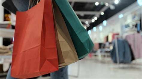 5 Ways to Master Stealth Shopping