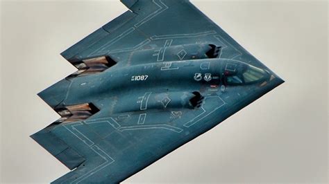 Why The B 2 Spirit Is So Expensive And What Type Of Technologies It