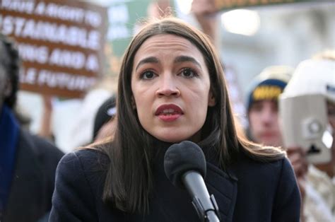 5 Signs AOC Will Run for President