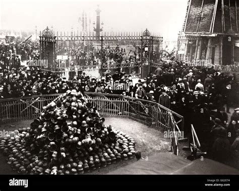 Ww1 German Helmets Pile Hi Res Stock Photography And Images Alamy