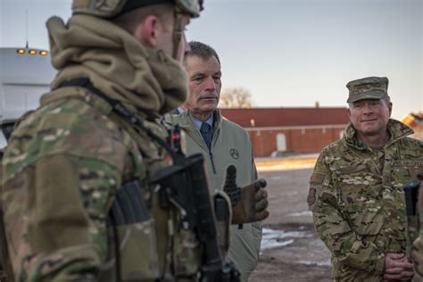 Wyoming Governor Visits F E Warren F E Warren Air Force Base News