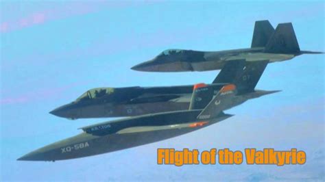 Xq 58A Valkyrie Wingman Flies With F 35 F 22 Stealth Fighters Youtube