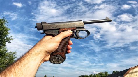 5 Notable Handguns of WW2